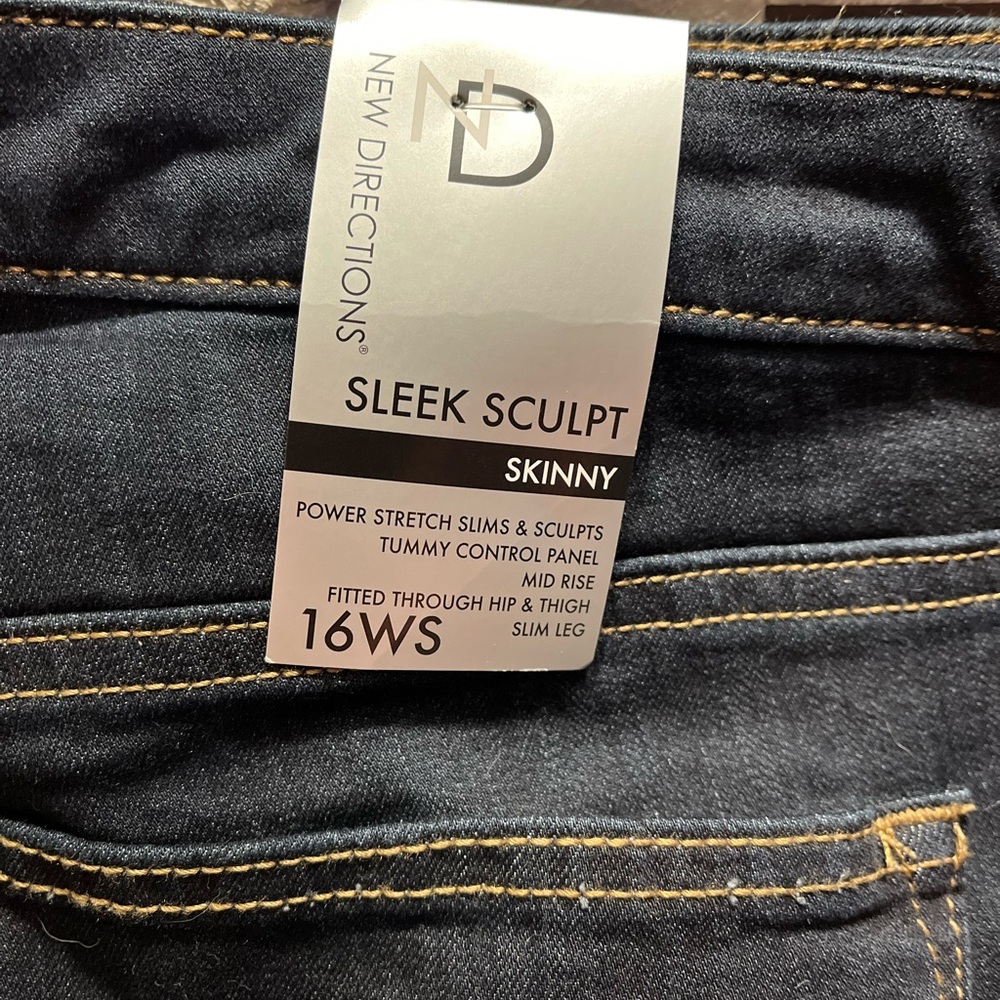 New Directions Sleek Sculpt jeans